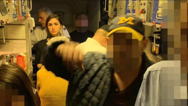 Шаббатное: пассажиры-ультраортодоксы побили стюардессу и пытались ворваться в кабину пилотов