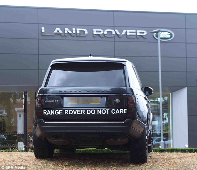 «Range Rover наплевать»: разъяренный автовладелец отомстил отказавшему дилерскому центру