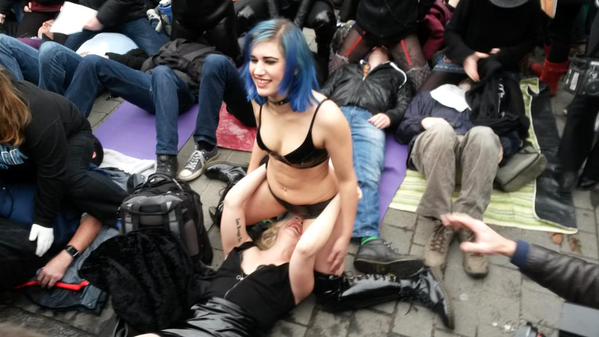 Лондонский порно-протест