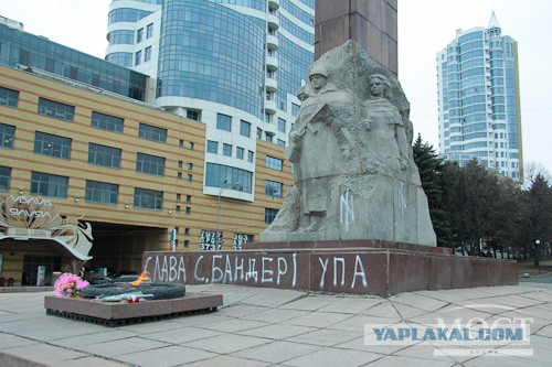 Вандализм на памятниках Воинской Славы в Днепре