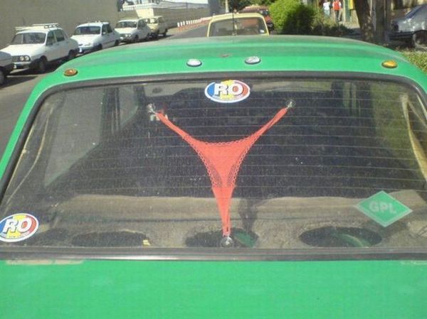 Новый знак "Дама за рулем"