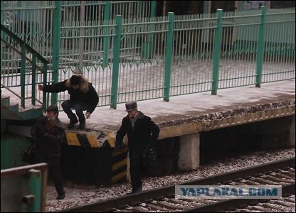 Виктор Гусев сломал позвоночник, упав на рельсы с платформы