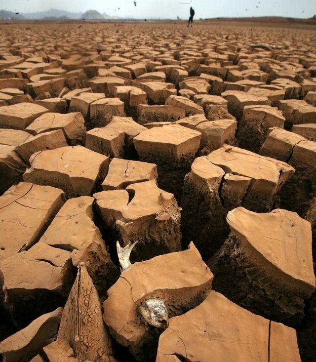 Ужасная засуха в Китае, в провинции Юньнань