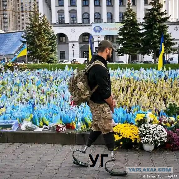 США в ближайшие часы начнут военные поставки в Украину, — Байден