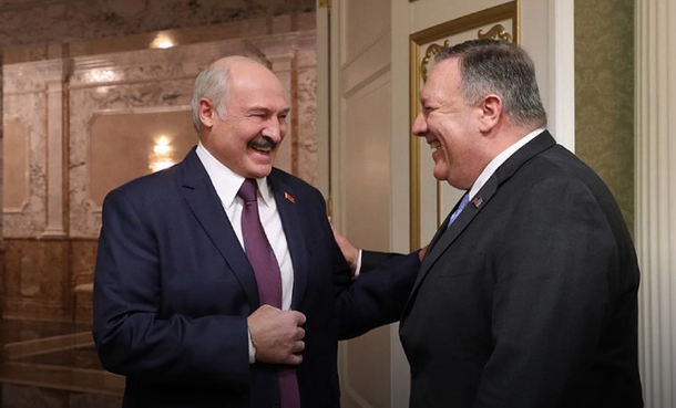 Лукашенко поблагодарил «рискнувшего приехать в Минск» Помпео