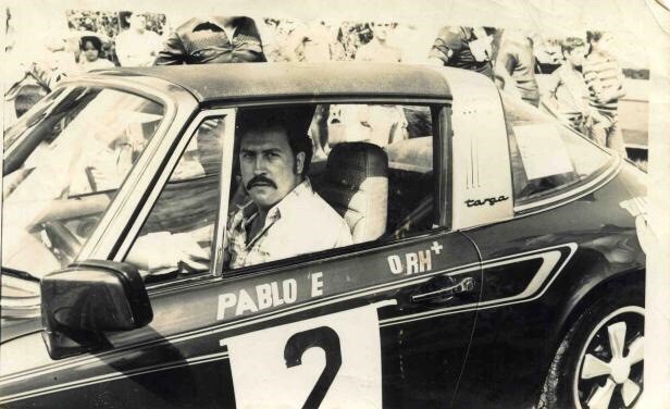Пабло Эскобар – не только наркоторговец, но еще и гонщик.