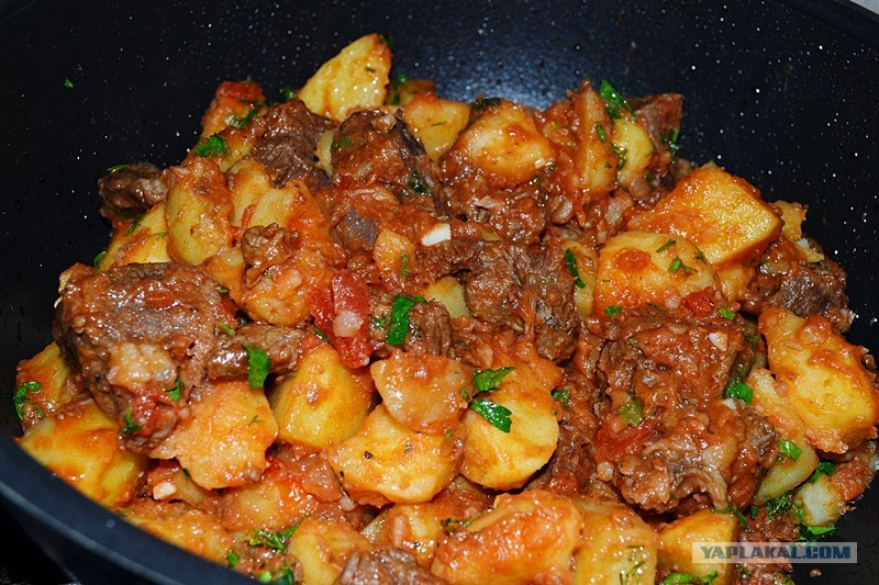 Как тушить капусту с мясом в казане рецепт Как тушить капусту с мясом в казане рецепт