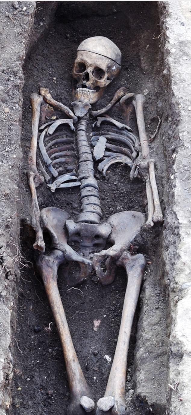 Секреты старого лондонского кладбища. Мумии и скелеты. 46