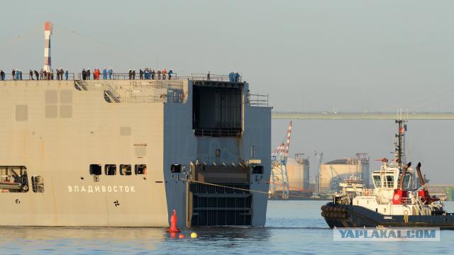 Спущен на воду российский ледокол "Владивосток"