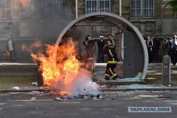 Хаос в Париже