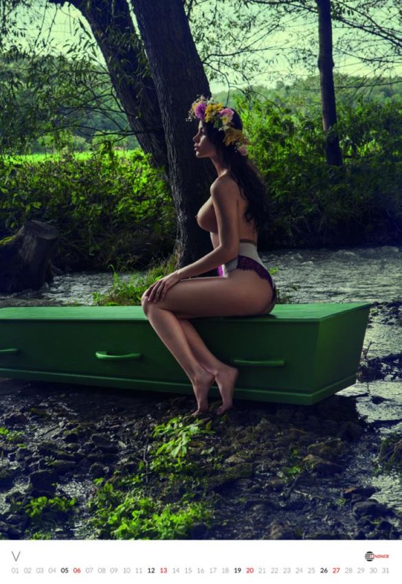 Календарь от польских гробовщиков на 2018 год