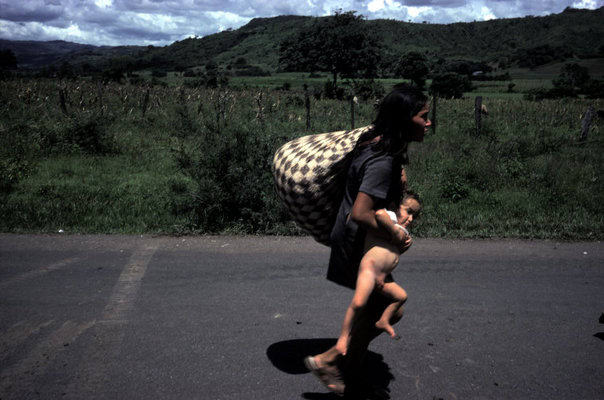 История "контрас", прокси-война в Никарагуа