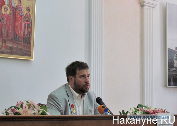 Поклонская с иконой Николая II приняла участие в акции "Бессмертный полк"