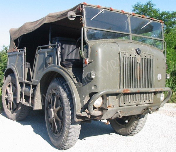 Необычный Итальянский армейский грузовик времен Второй мировой войны с трогательным названием SPA