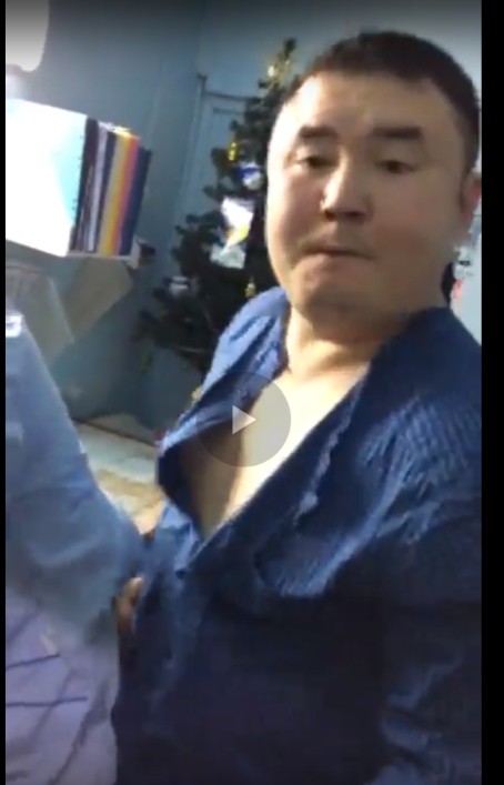 СМИ: заведующий якутской больницей избил пациентку
