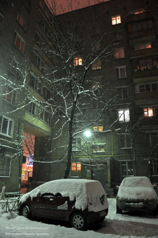 Необычный снегопад в Москве. 12 фото.