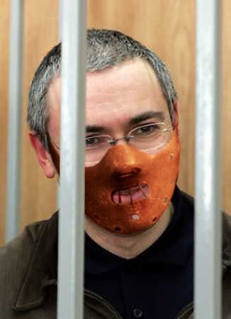 Интерпол объявил Михаила Ходорковского в международный розыск