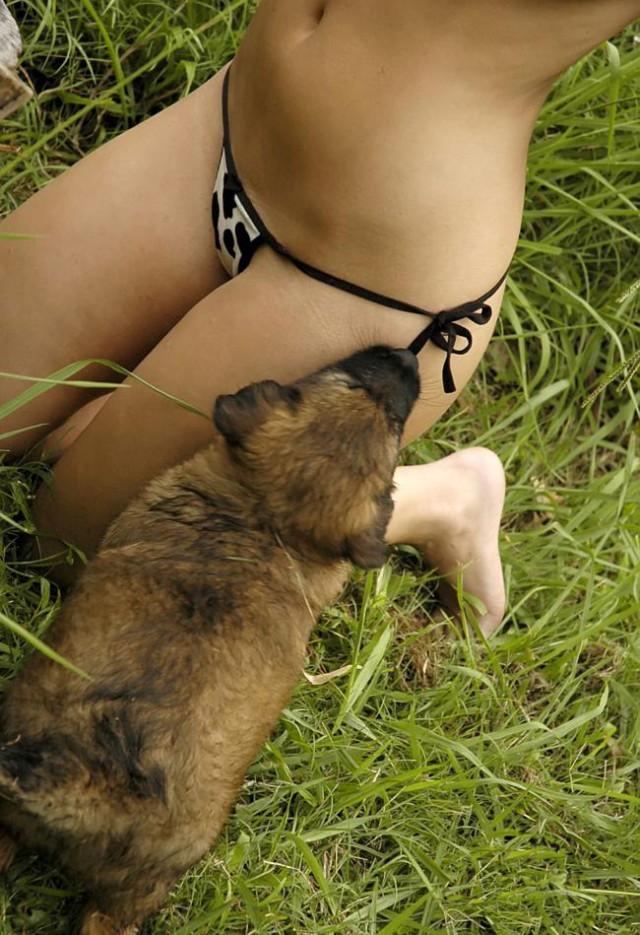 Mature women posing naked with pets
