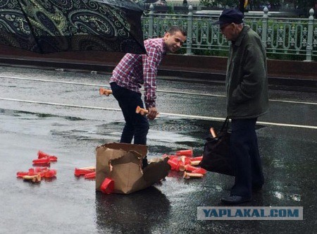 Водитель, потерявший фаллоимитаторы, спровоцировал пробку в центре Москвы