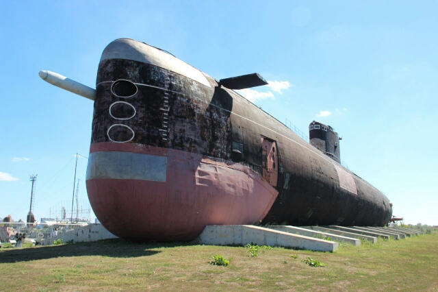 Подводная лодка в степях Тольятти
