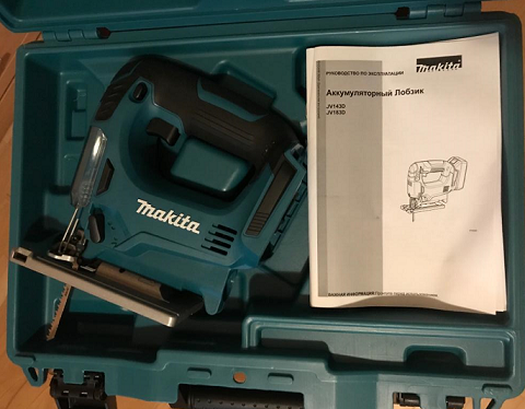 Аккумуляторный лобзик Makita JV143DZ