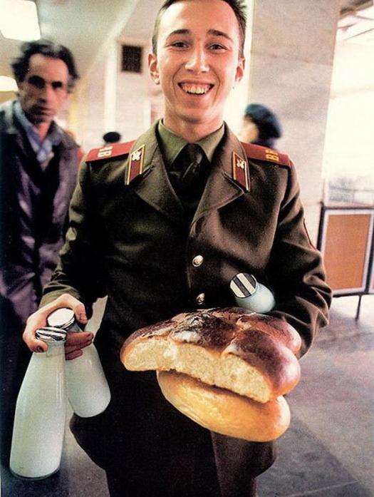 Советская жизнь в фотографиях (14 фото)
