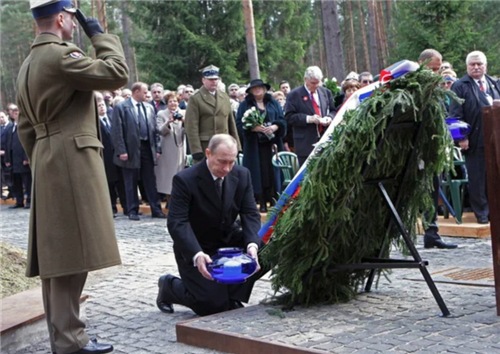 Сказочный синодик. Коленопреклонения Путина перед преступниками и врагами России