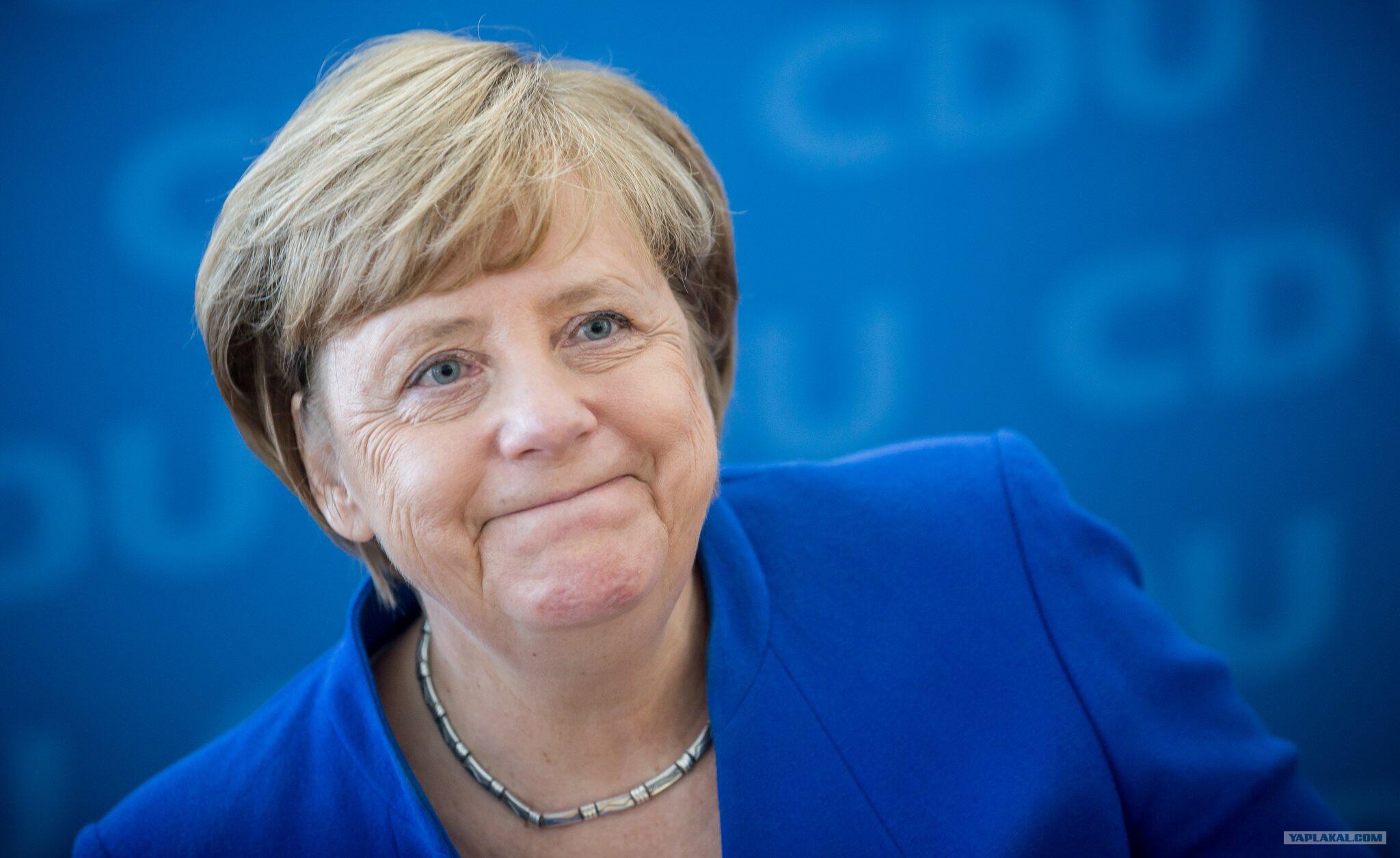 Меркель с советниками