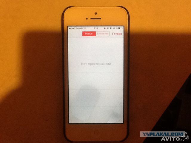 Продам iPhone 5 16Gb (белый)