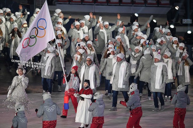 Российские паралимпийцы отказались нести нейтральный флаг на открытии Игр