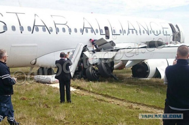 Аварийная посадка Airbus A320 в Стамбуле (видео)