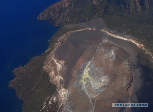 Вчерашнее извержение вулкана Стромболи