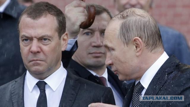 Дмитрий Медведев предложил "мягкую" формулу мира для Украины
