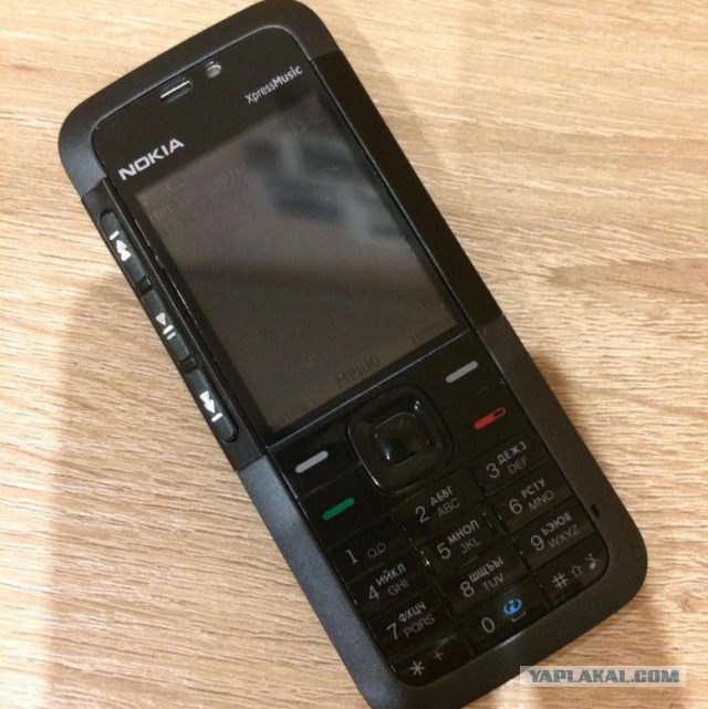 Nokia взялась за «старое» – компания выпустит кнопочную раскладушку