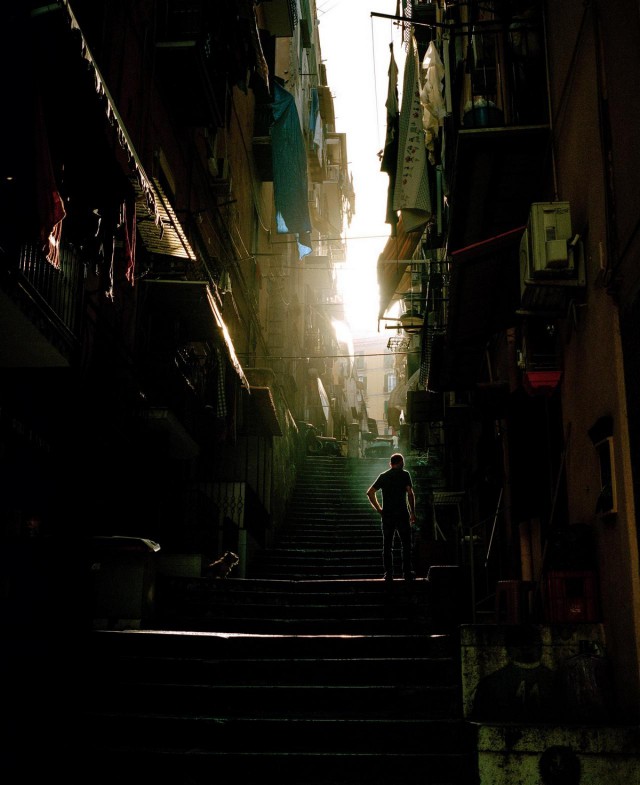 Жизнь в одной из столиц итальянской мафии - Неаполе