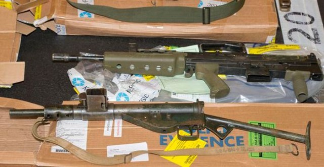 В Великобритании полиция обнаружила склад оружия в доме умершего мужчины