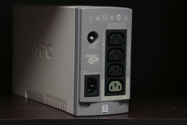Продается ИБП APC Back-UPS CS 500