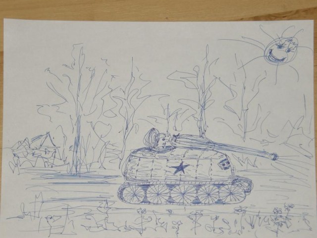 Женщины рисуют танк!