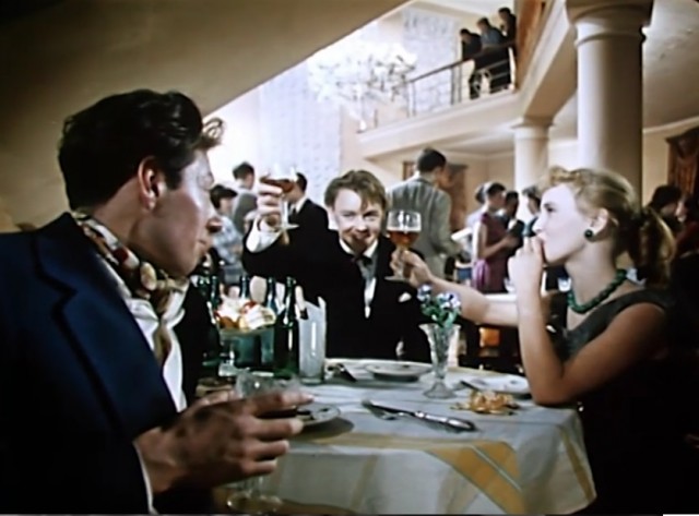 Как в советских фильмах изображали стиляг на потеху зрителям