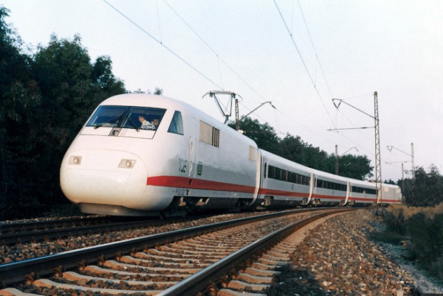 15 самых быстрых поездов в мире, скорость которых действительно впечатляет