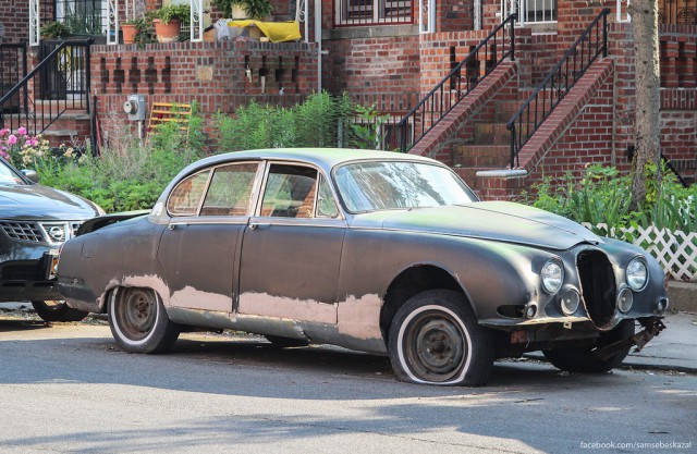 Старые автомобили на улицах Нью-Йорка - 27