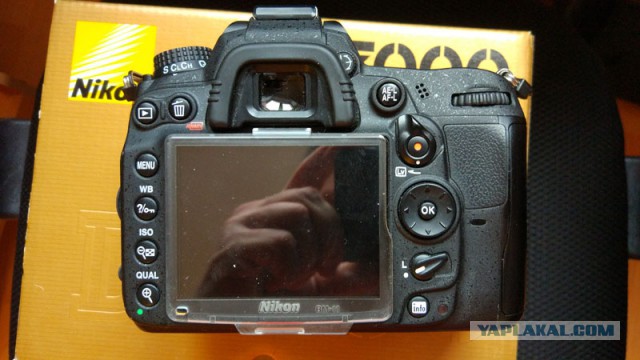 Полный комплект Nikon D7000 body продам в Мск