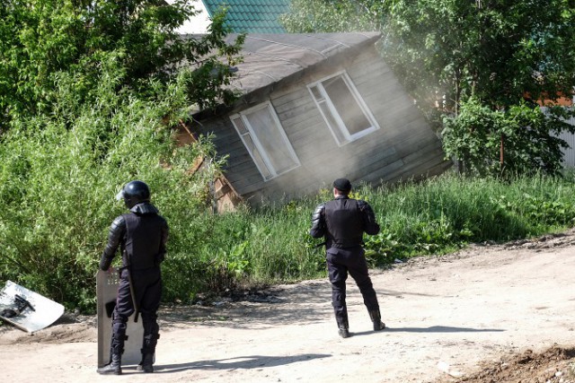 Снос домов в цыганском поселке Плеханово