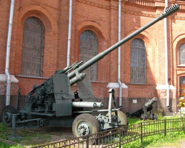 Послевоенная советская зенитная артиллерия.