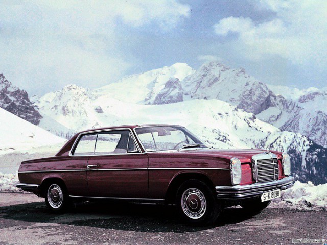 Билет в бизнес-класс 70-х: тест-драйв Mercedes-Benz W115