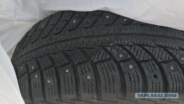 Есть на продажу резина лето 205/60 R16 на оригинальных дисках