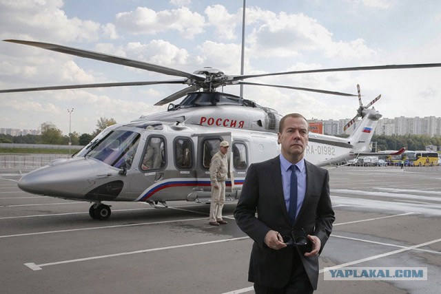 Депутат Госдумы заявил о праве российских чиновников на дорогие автомобили