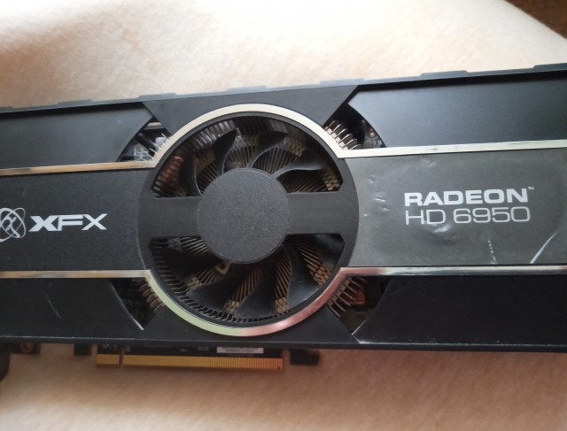 Продам видеокарту xfx radeon hd 6950