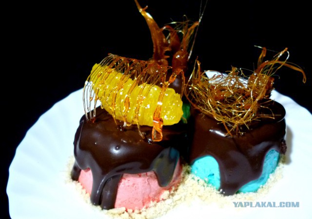 Творожный десерт с шоколадной глазурью