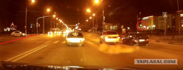 Традиционный пост про чепырку: Уличные гонщики перевернули такси в Белгороде